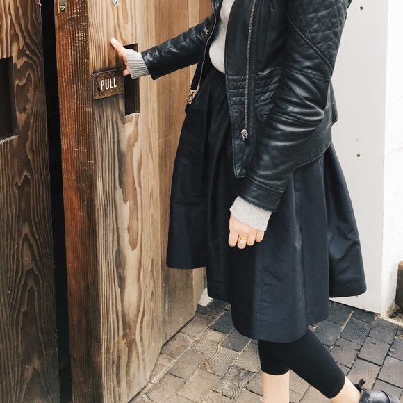 Black Partyskirt - Picture 2 of 3